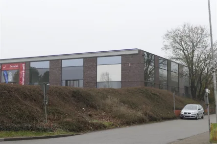 Außenansicht - Laden/Einzelhandel mieten in Buchholz in der Nordheide - ***BUCHHOLZ-GEWERBEGEBIET***TOP LADEN-/ AUSSTELLUNGSFLÄCHE IN WERBEWIRKSAMER LAGE ZU VERMIETEN***