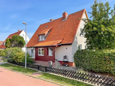  - Haus kaufen in Laatzen / Oesselse - So geht Altbaumodernisierung – charmantes Einfamilienhaus mit großem Grundstück!