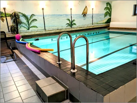 Pool - Gastgewerbe/Hotel kaufen in Mönchgut-Middelhagen - RÜGEN! 1996 erbaute, sehr gut gehende Pension/Hotel mit Schwimmbad, Garten und viel Mee(h)r