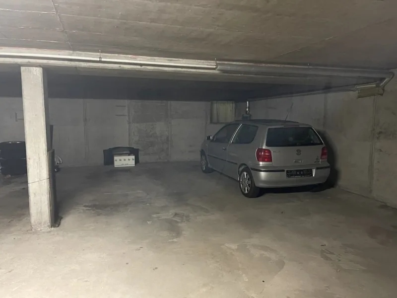 Tiefgaragenstellplatz (freier Platz)