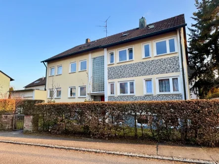 Ansicht Nordseite - Haus kaufen in Leinfelden-Echterdingen / Leinfelden - Ruhig & rentabel - Ihr Investment mit Zukunft!