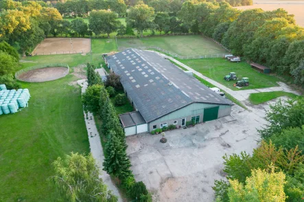 V6868 - Haus kaufen in Norderstedt - PROVISIONSFREI - Reitstall mit Wohnmöglichkeit auf dem gepflegten Hof in Norderstedt