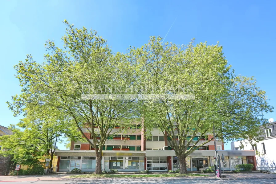 KEYBILD_Straßenansicht - Wohnung kaufen in Hamburg - Gemütliche Eigentumswohnung mit großer sonniger Loggia in Hamburg-Bramfeld