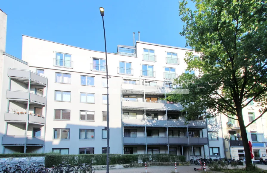 Außenansicht - Wohnung kaufen in Hamburg - Wohnen in beliebter Lage - 3-Zimmer-Wohnung mit Balkon in Hamburg-Eimsbüttel