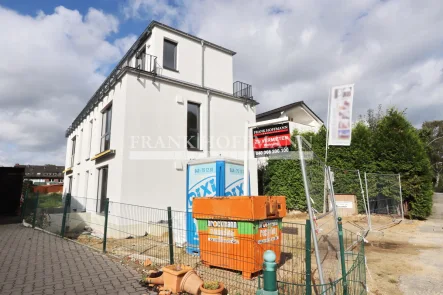 M2284-2 - Wohnung mieten in Hamburg - ERSTBEZUG - Moderne 3-Zimmer-Maisonettewohnung mit Terrasse in Hamburg-Bramfeld