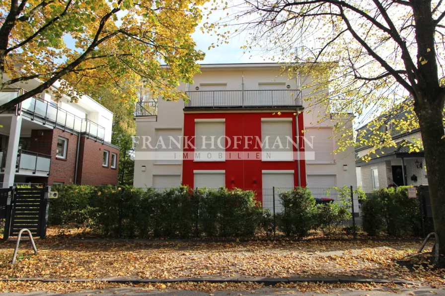 Außenansicht - Haus mieten in Hamburg - Hochwertige & moderne Einheit im Quattrohaus in Hamburg-Schnelsen