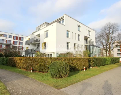 Außenansicht II - Wohnung kaufen in Hamburg - Hochwertige Maisonettewohnung am Tierpark Hagenbeck mit 2 TG-Stellplätzen in Hamburg-Stellingen