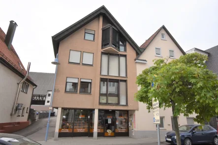 Ansicht - Wohnung kaufen in Ehningen - **Große 4,5-Zimmer-Maisonette-Whg. mit Balkon in der Ortsmitte von Ehningen**