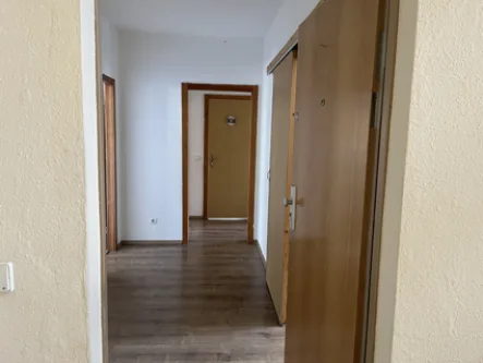 Eingang Wohnung - Wohnung kaufen in Bad Liebenwerda - Renovierungsbedürftige ETW in Bad Liebenwerda