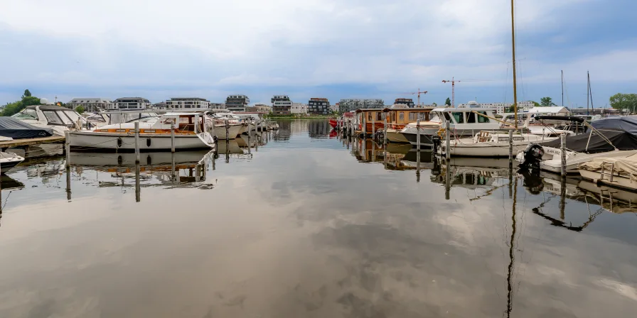 Aussicht Bootssteg - Wohnung kaufen in Berlin - Traumhafte Wohnung mit TG im Yachtzentrum Berlin - Direkt an der Dahme