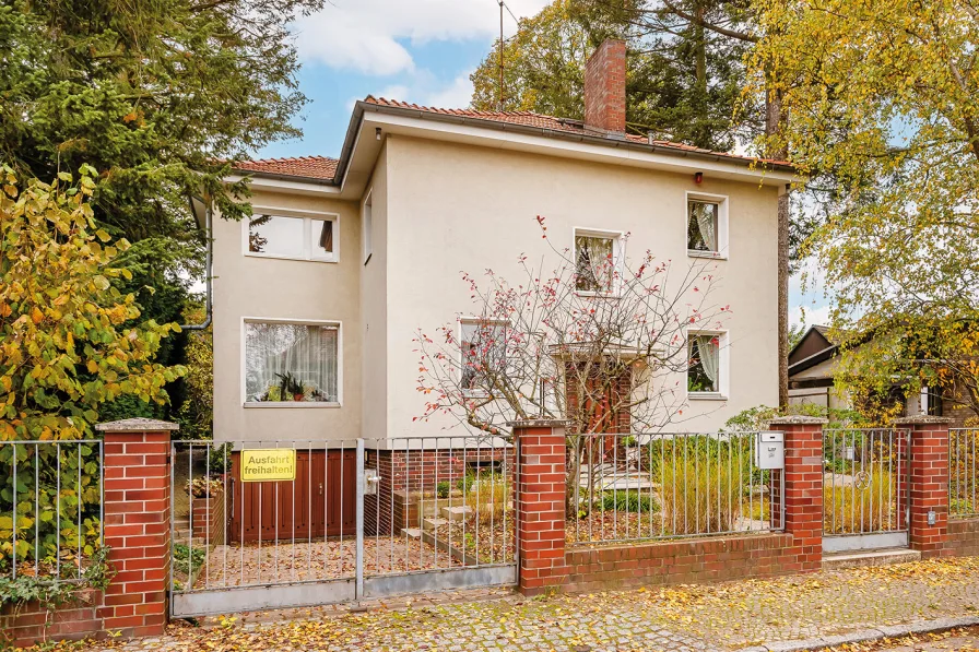 Hausansicht - Haus kaufen in Berlin - Residieren in Lichterfelde