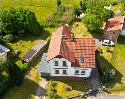 Haus mit Grundstück von oben  - Haus kaufen in Königs Wusterhausen OT Kablow - Besonders idyllische Lage - mit Weg Richtung See