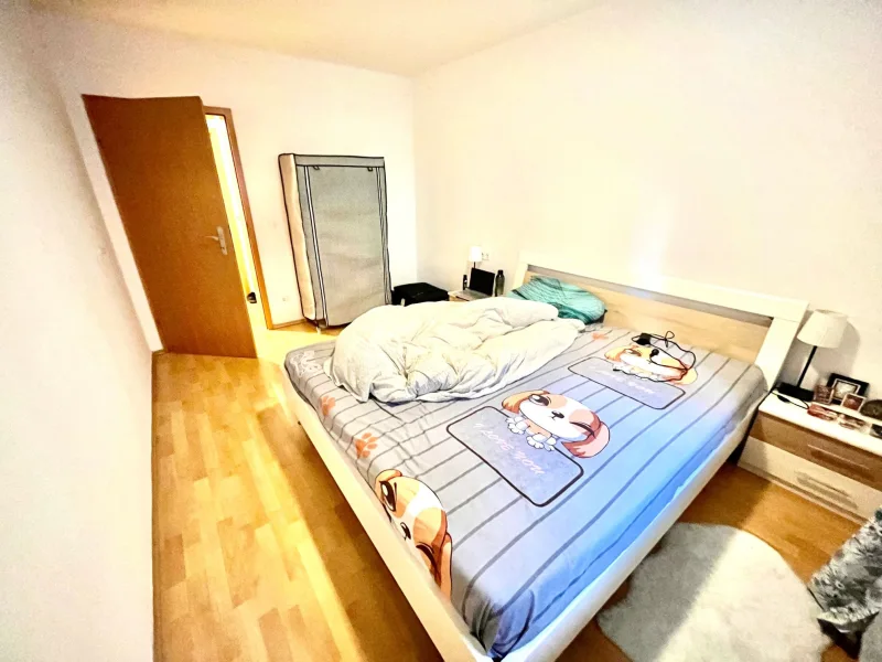 Schlafzimmer 1