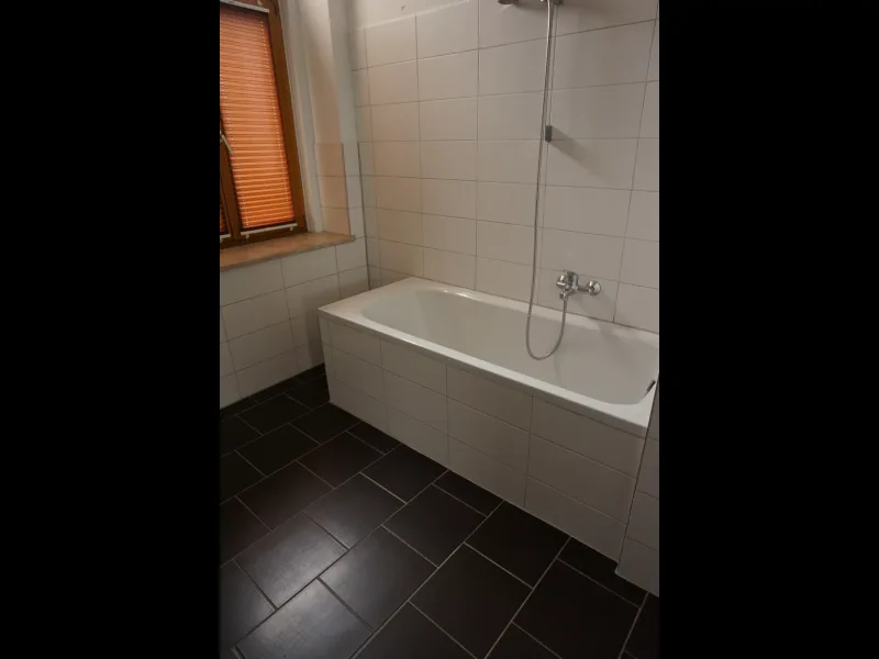 Badezimmer mit Badewanne