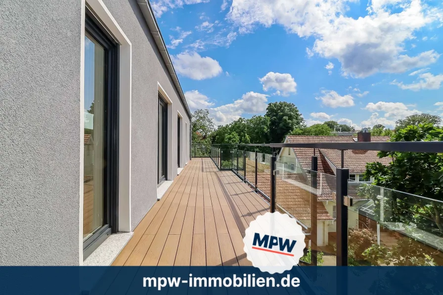 Terrasse - Wohnung kaufen in Berlin - Exklusives Penthouse mit umlaufender Terrasse, Aufzug und Tiefgarage