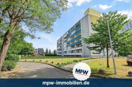 Außenansicht - Wohnung kaufen in Berlin - Sonnige vermietete Wohnung auf Erbpachtgrundstück in Köpenick!