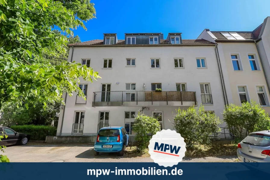 Hausansicht - Wohnung kaufen in Berlin - Ein richtiges Schmuckstück! DG-Wohnung mit Südterrasse