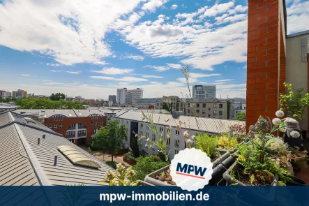 Terrasse im 5. Obergeschoss - Wohnung kaufen in Berlin - Großzügige Maisonette mit einzigartiger Aussicht und Architekturgeschichte