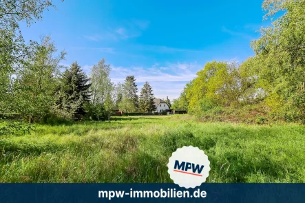 Blick über das Grundstück - Grundstück kaufen in Altlandsberg - Neuer Preis: Bauareal im B-Plan Bereich - vor den Toren der Hauptstadt