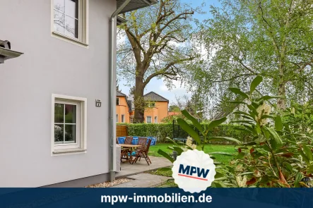 Blick Richtung Garten - Haus kaufen in Berlin - Gemeinsame Erlebnisse: Wohntraum für Ihre Familie