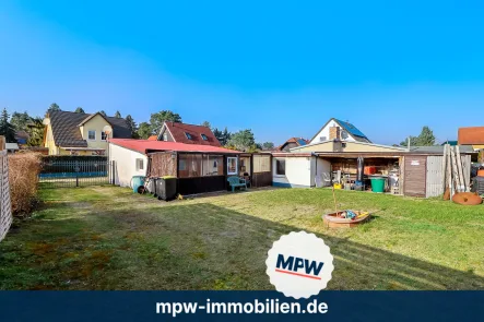 Hausrückansicht - Haus kaufen in Berlin - Baugrundstück oder Sanierungsprojekt? Müggelheim wartet auf Sie!