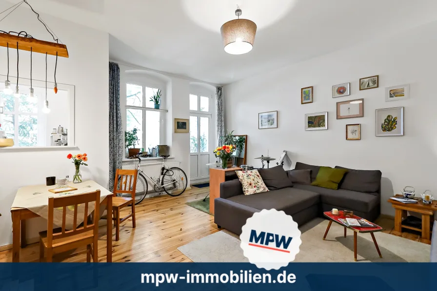 Wohn- und Essbereich  - Wohnung kaufen in Berlin - Gemütlicher Wohntraum: Altbauwohnung mit kreativem Flair & Garten