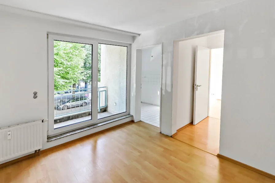 Zimmer 1.jpg - Wohnung mieten in Berlin - Glückstreffer! Großzügige 2 Zimmer-Wohnung im Prenzlauer Berg