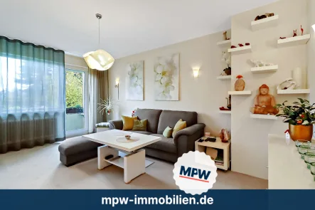 Wohnzimmer - Wohnung kaufen in Berlin - Kapitalanlage oder Eigenheim: Modern und bezugsfertig!