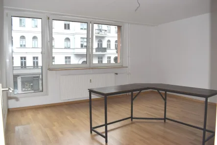 Wohnen - Wohnung mieten in Berlin - Güntzelstraße 40 - Im Güntzelkiez! Tolles und helles Single-Appartmentmit frz. Austritt und Aufzug!