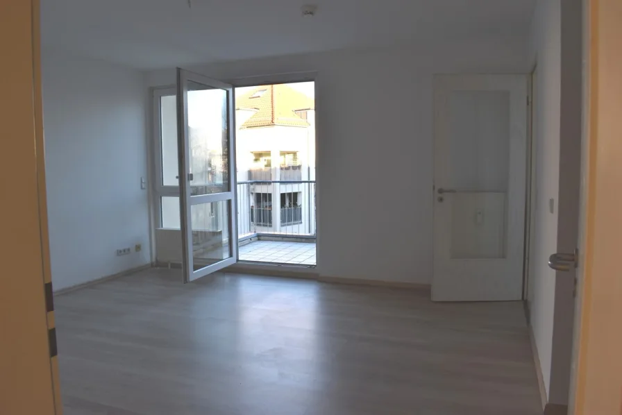 Wohnen - Wohnung mieten in Berlin - Berlin-StaakenIdeale Singlewohnung mit Lift und Balkon!Vorteilhafter Grundriss!