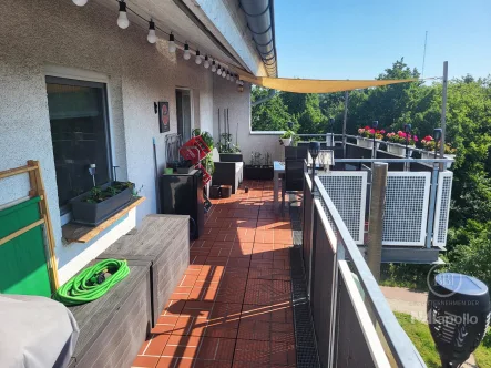 Balkon - Wohnung kaufen in Königs Wusterhausen - ATTRAKTIVE KAPITALANLAGE! DACHGESCHOSSWOHNUNG MIT WEITBLICK UND STELLPLATZ!