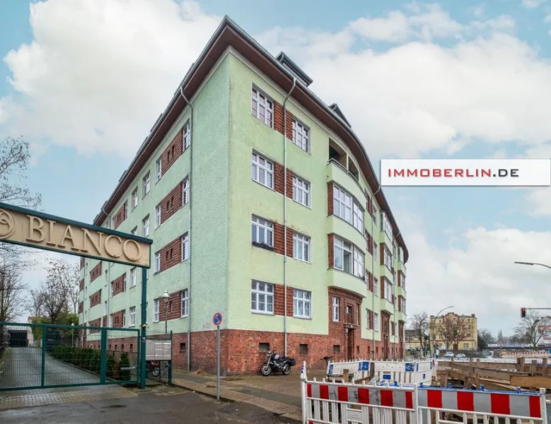 01.jpg - Wohnung kaufen in Berlin - IMMOBERLIN.DE - Charaktervolle Wohnung mit Topambiente, Südterrasse, Kamin u.a.m.