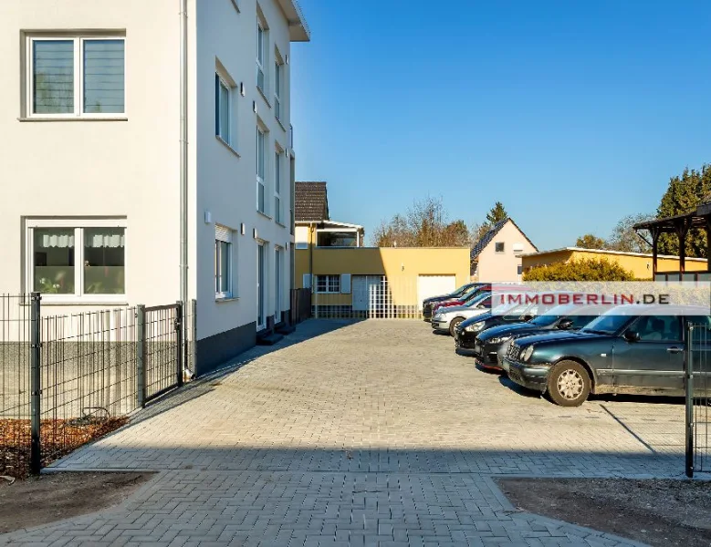 2.jpg - Haus kaufen in Fredersdorf-Vogelsdorf - IMMOBERLIN.DE - Modernes Mehrfamilienhaus in optimaler Position am Berliner Stadtrand