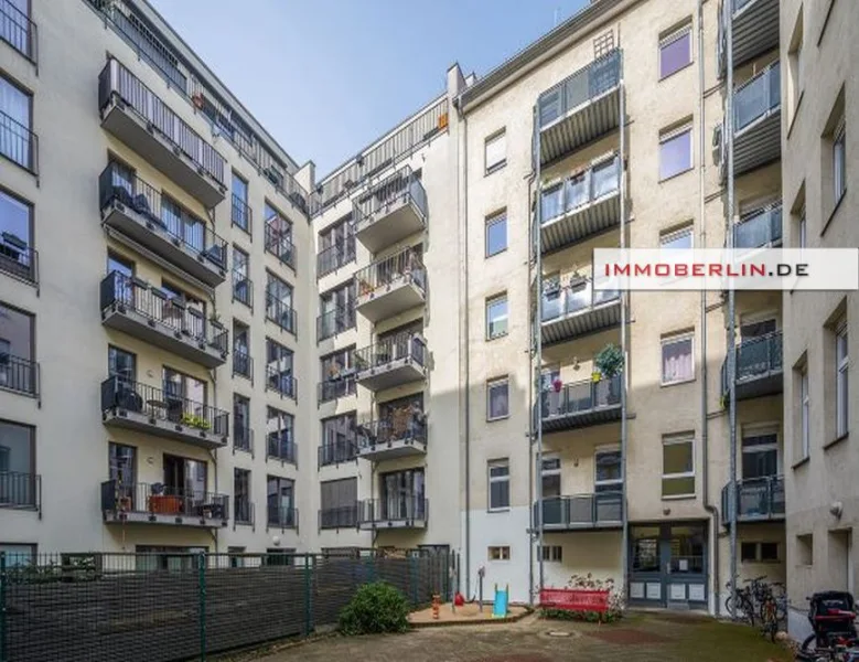 1.jpg - Wohnung kaufen in Berlin - IMMOBERLIN.DE - Exzellent sanierte Altbauwohnung mit ruhigem Südbalkon & Lift beim Volkspark am Weinberg