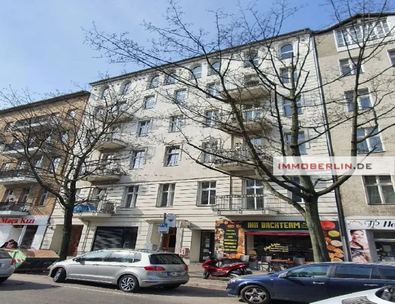 M.jpg - Wohnung kaufen in Berlin - IMMOBERLIN.DE - Prächtige Stuck-Altbauwohnung mit Balkon & Lift in bevorzugter Lage