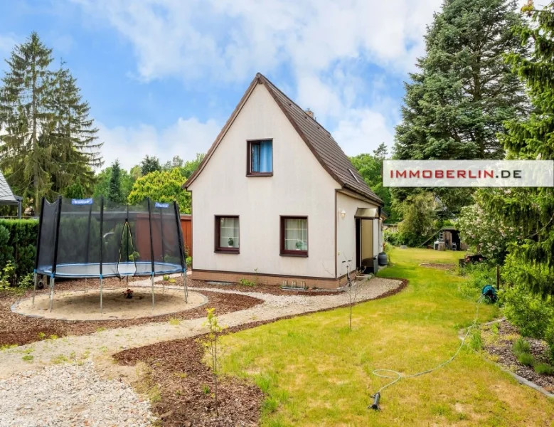 1.jpg - Haus kaufen in Neuenhagen - IMMOBERLIN.DE - Schönes Haus mit frischem Ambiente & Gartenidylle bei der Pferderennbahn Hoppegarten