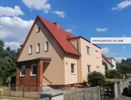 001.jpg - Haus kaufen in Potsdam - IMMOBERLIN.DE - Sehr angenehmes Einfamilienhaus mit Gartenidylle in beliebter Babelsberger Lage