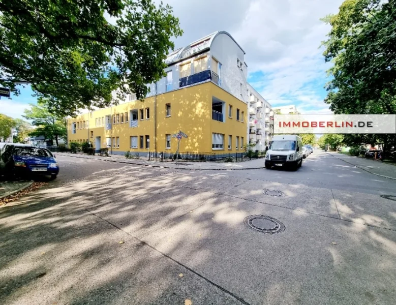 01.jpg - Wohnung kaufen in Berlin - IMMOBERLIN.DE - Sonnenhelle ästhetische Wohnung mit Balkonloggia in Südrichtung & Tiefgaragenplatz