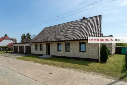 1666863926Bild1.jpg - Haus kaufen in Treuenbrietzen - IMMOBERLIN.DE - Angenehmes Einfamilienhaus mit Südgarten und/oder Bauland in sehr behaglicher Lage