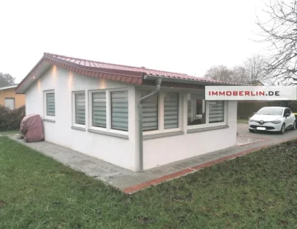 1671526612-01.jpg - Haus kaufen in Ketzin - IMMOBERLIN.DE - Sanierter Bungalow mit hellem Ambiente in schöner seenreicher Lage