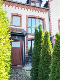 Hauseingang  - Haus kaufen in Ketzin - Sehr charmantes Reihenhaus in historischer Scheune