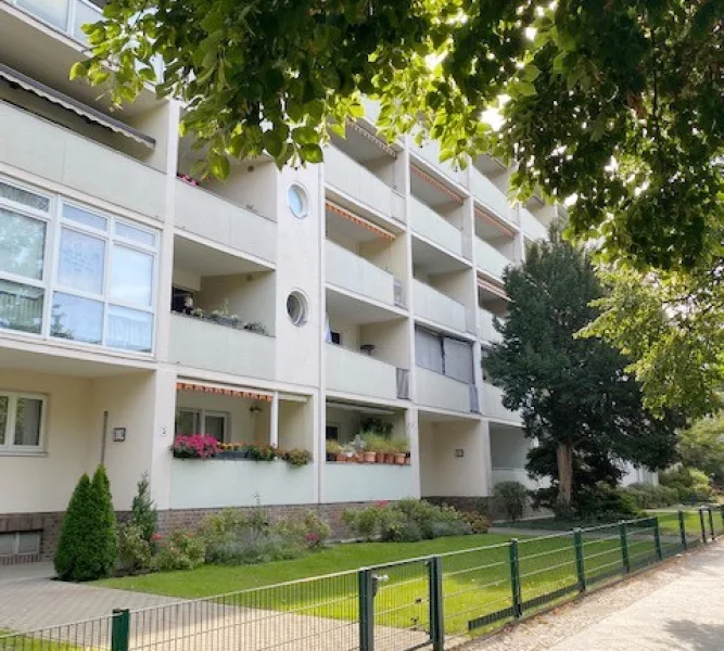 Haus Außenansicht - Wohnung kaufen in Berlin - Gemütliche Eigentumswohnung in Altstadtnähe von Spandau