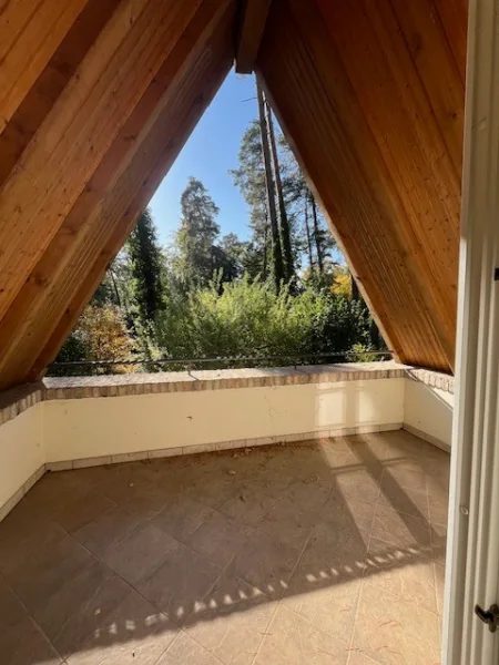 Loggia mit Blick in den Garten OG