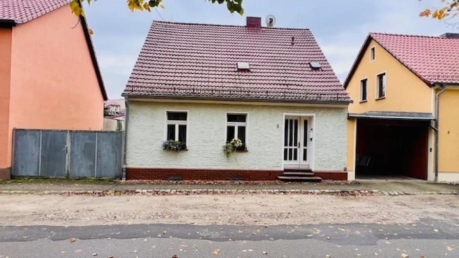 1 - Haus kaufen in Bad Belzig - Kleines Wohnhaus in ruhiger aber zentraler Lage von Bad Belzig