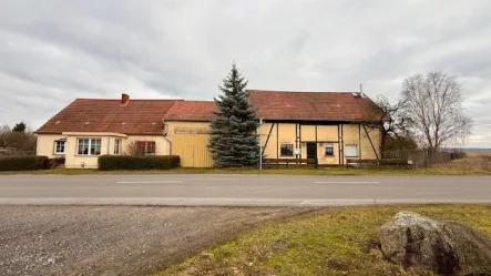 01 - Haus kaufen in Wiesenburg - Bauernhaus mit ehemaligen Gasthof auf großem Grund in Randlage im Naturpark