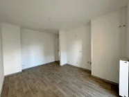 Wohn-/Schlafzimmer mit Küchenbereich