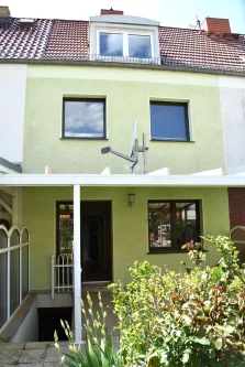 Hausrückseite - Haus kaufen in Frankfurt (Oder) - Eigentum ist die bessere Lösung! EFH (RMH) in Frankfurt (Oder)