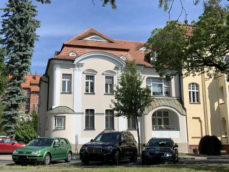 Straßenansicht - Büro/Praxis mieten in Frankfurt (Oder) - Stilvolles Arbeiten in zentrumsnaher Stadtvilla - 2 Räume, ca. 59,5 m² Mietfläche -