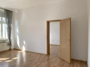 Zimmer 1 mit Zugang in Zimmer 2