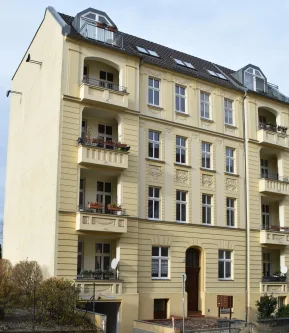 Straßenansicht - Wohnung kaufen in Frankfurt (Oder) - ++SCHICK und ZENTRUMSNAH++ETW mit 2 Balkonen und Stellplatz 